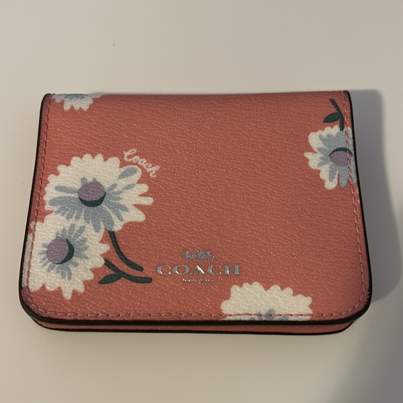 Coach Daisy Card Case In Bubblegum Multi - Picture 7 of 9